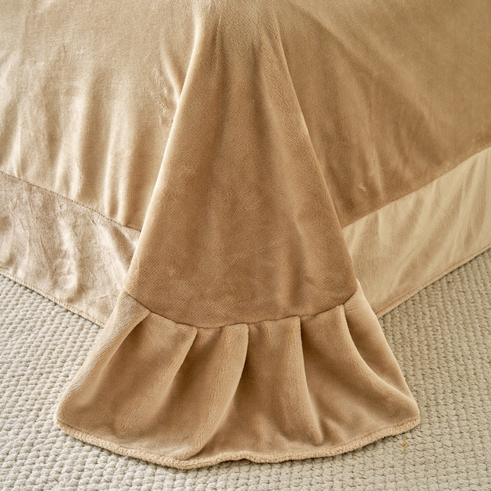 91家纺网 家纺一手货源 找家纺 贝诗梦 2025新款高克重230克5D雕花牛奶绒四件套 花卉咖