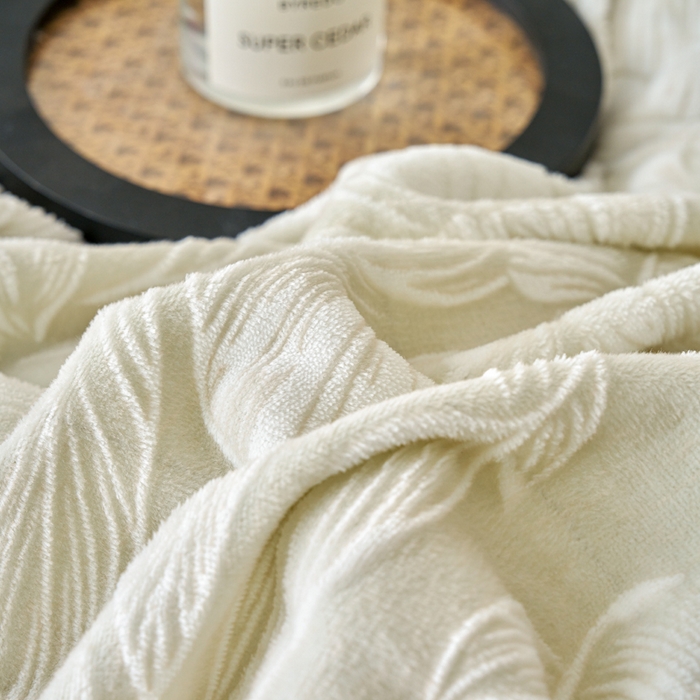 91家纺网 家纺一手货源 找家纺 贝诗梦 2025新款高克重230克5D雕花牛奶绒四件套 花卉咖