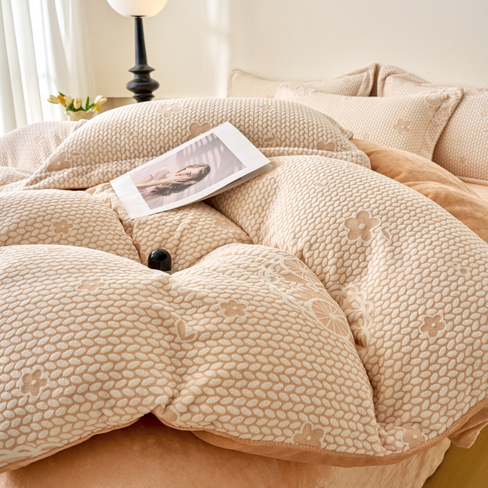 91家纺网 家纺一手货源 找家纺 贝诗梦 2025新款高克重230克5D雕花牛奶绒四件套 浪漫橙