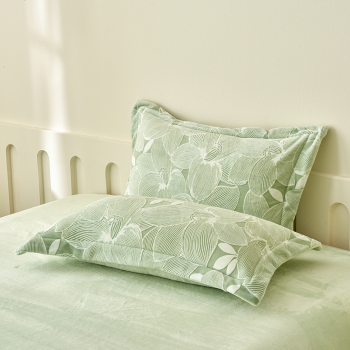 91家纺网 家纺一手货源 找家纺 贝诗梦 2025新款高克重230克5D雕花牛奶绒四件套 花卉绿