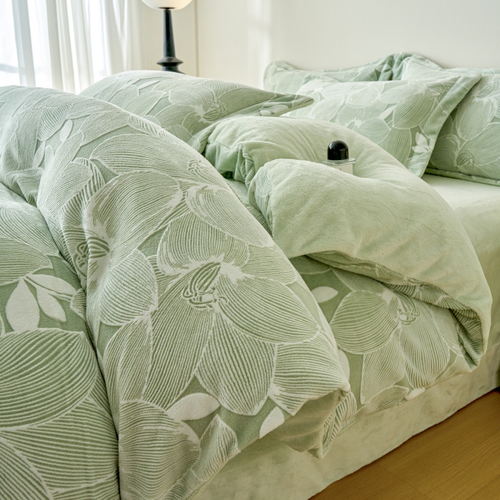 贝诗梦 2025新款高克重230克5D雕花牛奶绒四件套 花卉绿