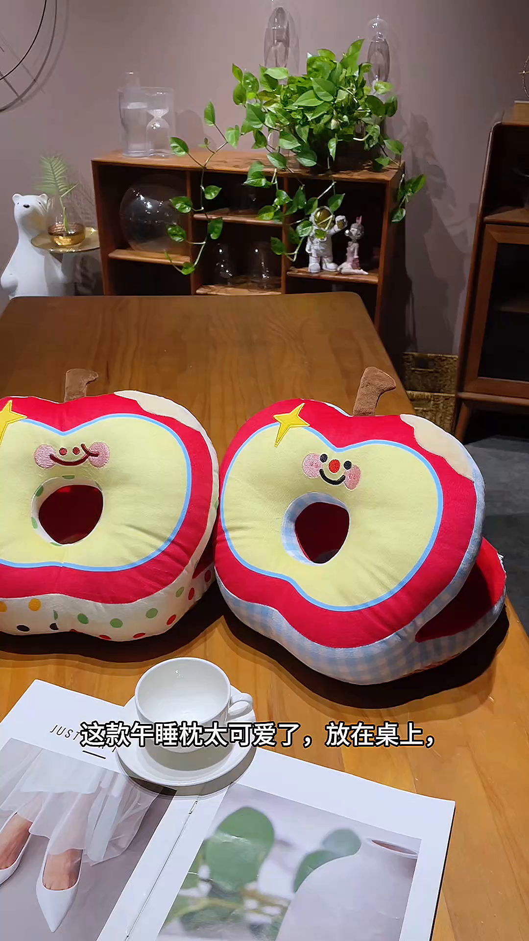 91家纺网 家纺一手货源 找家纺 仟亿莱 2025新款印花苹果华夫格双面午睡枕枕头枕芯 华夫格蓝格苹果