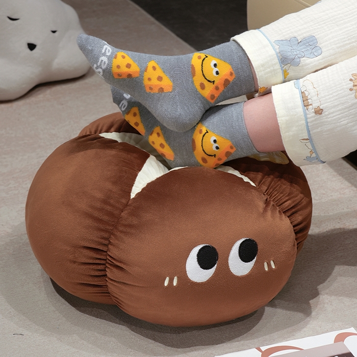 91家纺网 家纺一手货源 找家纺 仟亿莱 2025新款ins大眼果蔬墩墩坐垫 香菇墩墩