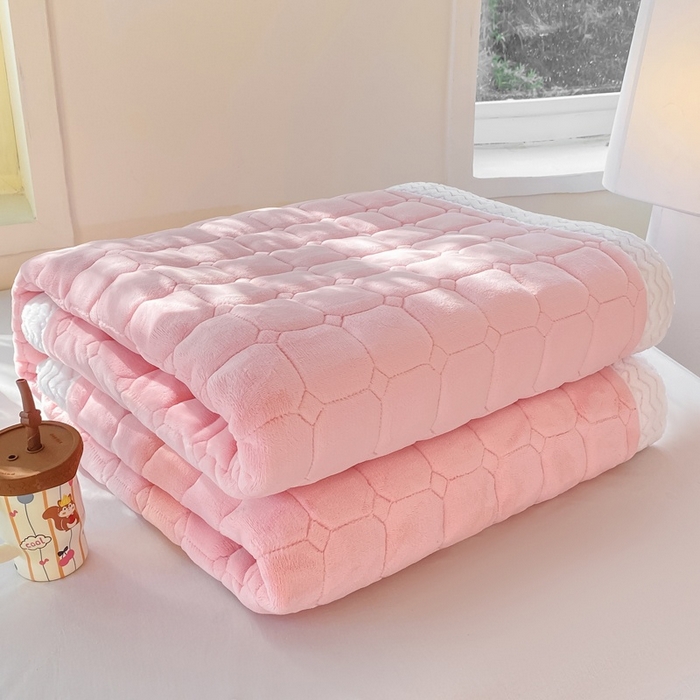 91家纺网 家纺一手货源 找家纺 （总）2025年新款纯色牛奶绒夹棉床垫-风格一