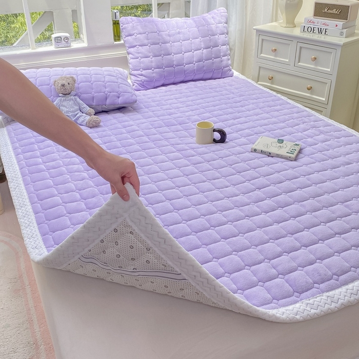 91家纺网 家纺一手货源 找家纺 2025年新款纯色牛奶绒夹棉床垫-风格一 紫色