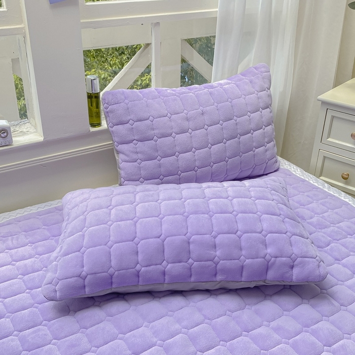 91家纺网 家纺一手货源 找家纺 2025年新款纯色牛奶绒夹棉床垫-风格一 紫色