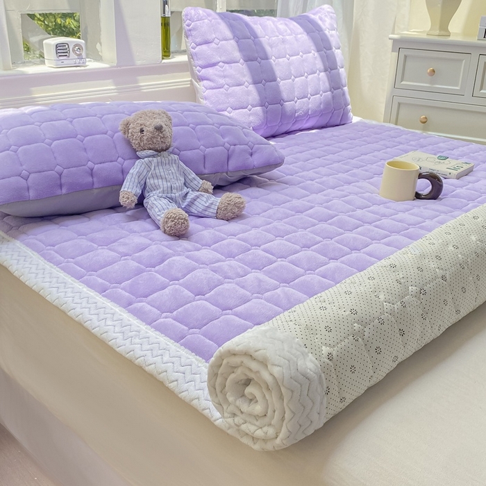 2025年新款纯色牛奶绒夹棉床垫-风格一 紫色
