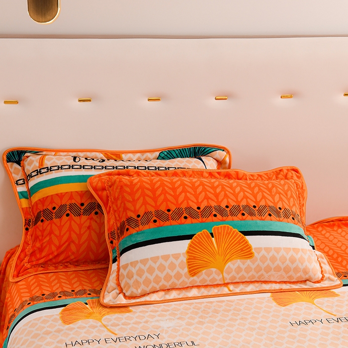 91家纺网 家纺一手货源 找家纺 晚静 2025新款7斤牛奶绒四件套金貂法莱绒床裙款保暖绒三件套  银杏叶