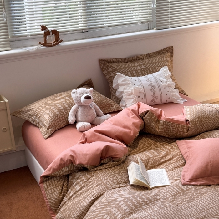 91家纺网 家纺一手货源 找家纺 棉生活家纺 2025新款铂金全棉纯棉磨毛四件套 罗卡尼亚