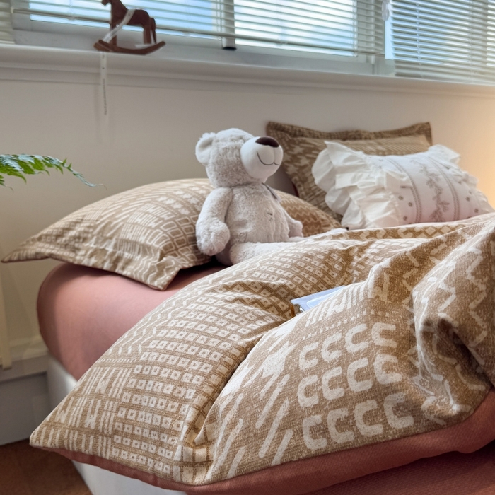 91家纺网 家纺一手货源 找家纺 棉生活家纺 2025新款铂金全棉纯棉磨毛四件套 罗卡尼亚