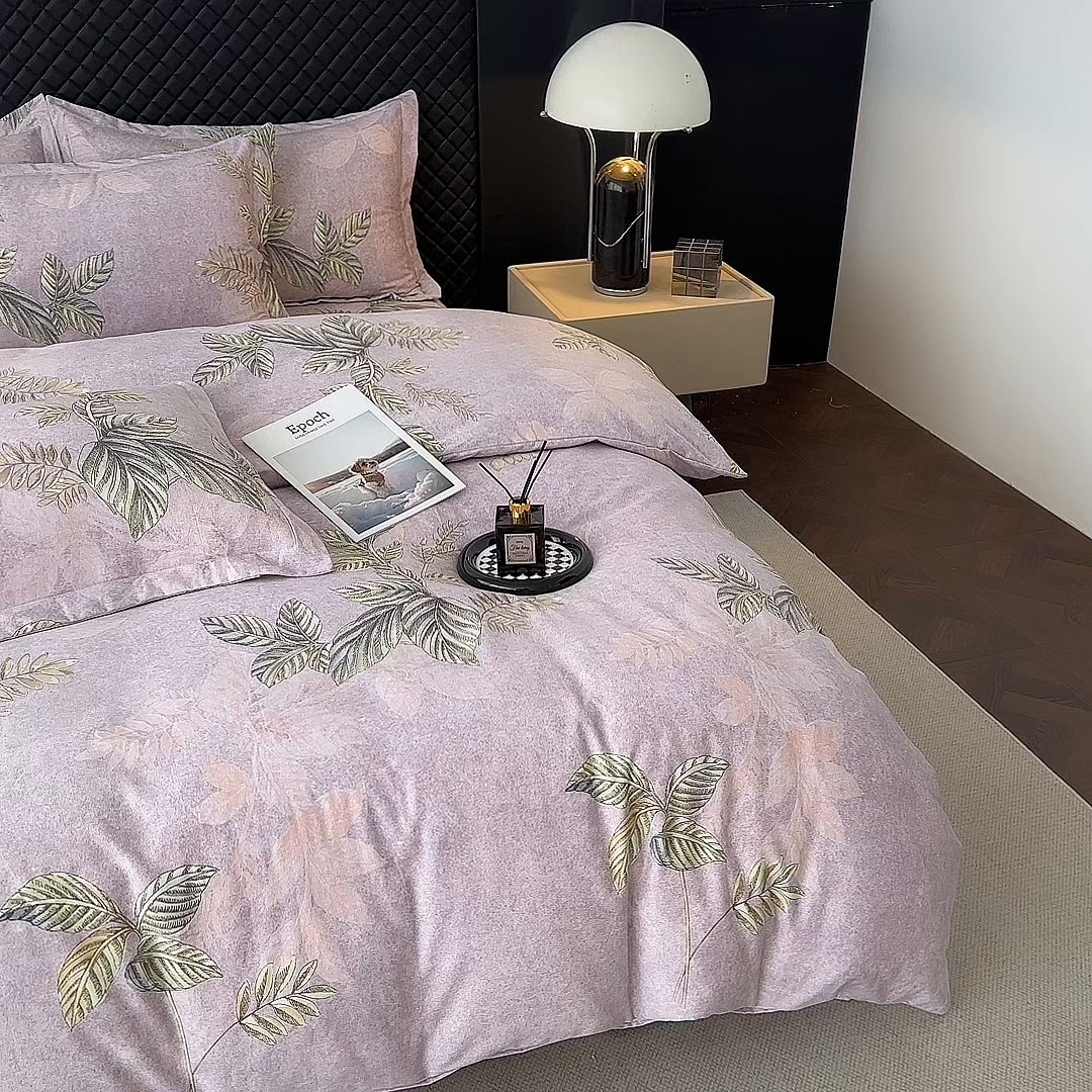 91家纺网 家纺一手货源 找家纺 棉生活家纺 2025新款铂金全棉纯棉磨毛四件套 叶罗丽-紫