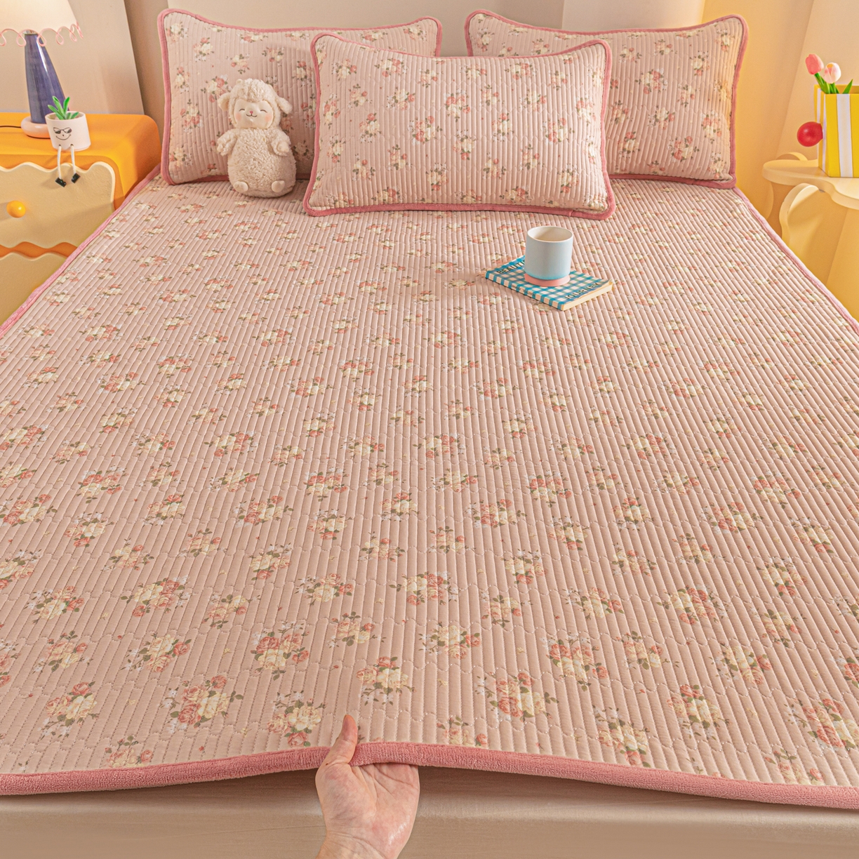 91家纺网 家纺一手货源 找家纺 （总）恒尚居 2025新款A版全棉B版牛奶绒夹棉床褥垫A类四季可用学生床垫-秋冬款三件套系列二