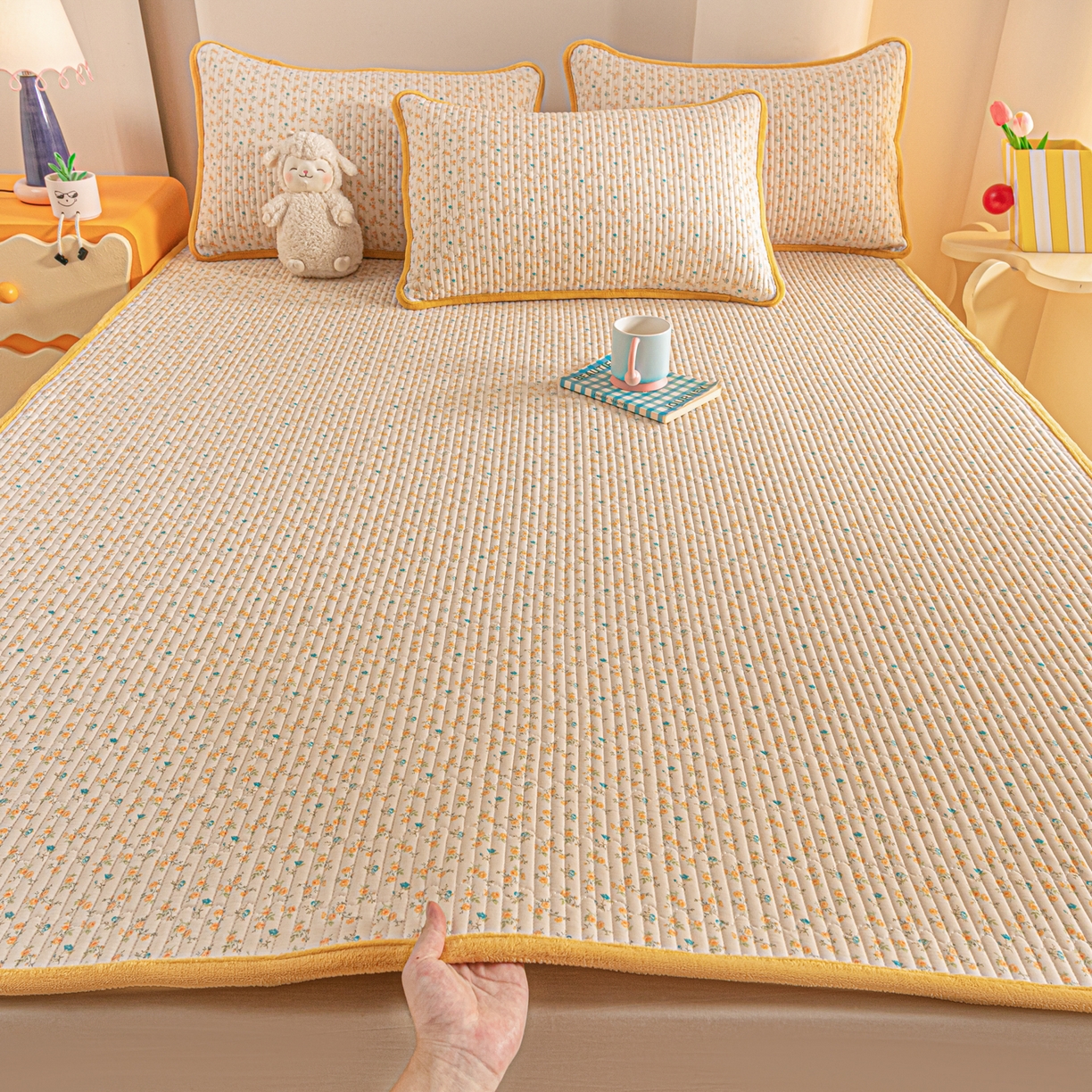 91家纺网 家纺一手货源 找家纺 （总）恒尚居 2025新款A版全棉B版牛奶绒夹棉床褥垫A类四季可用学生床垫-秋冬款三件套系列三