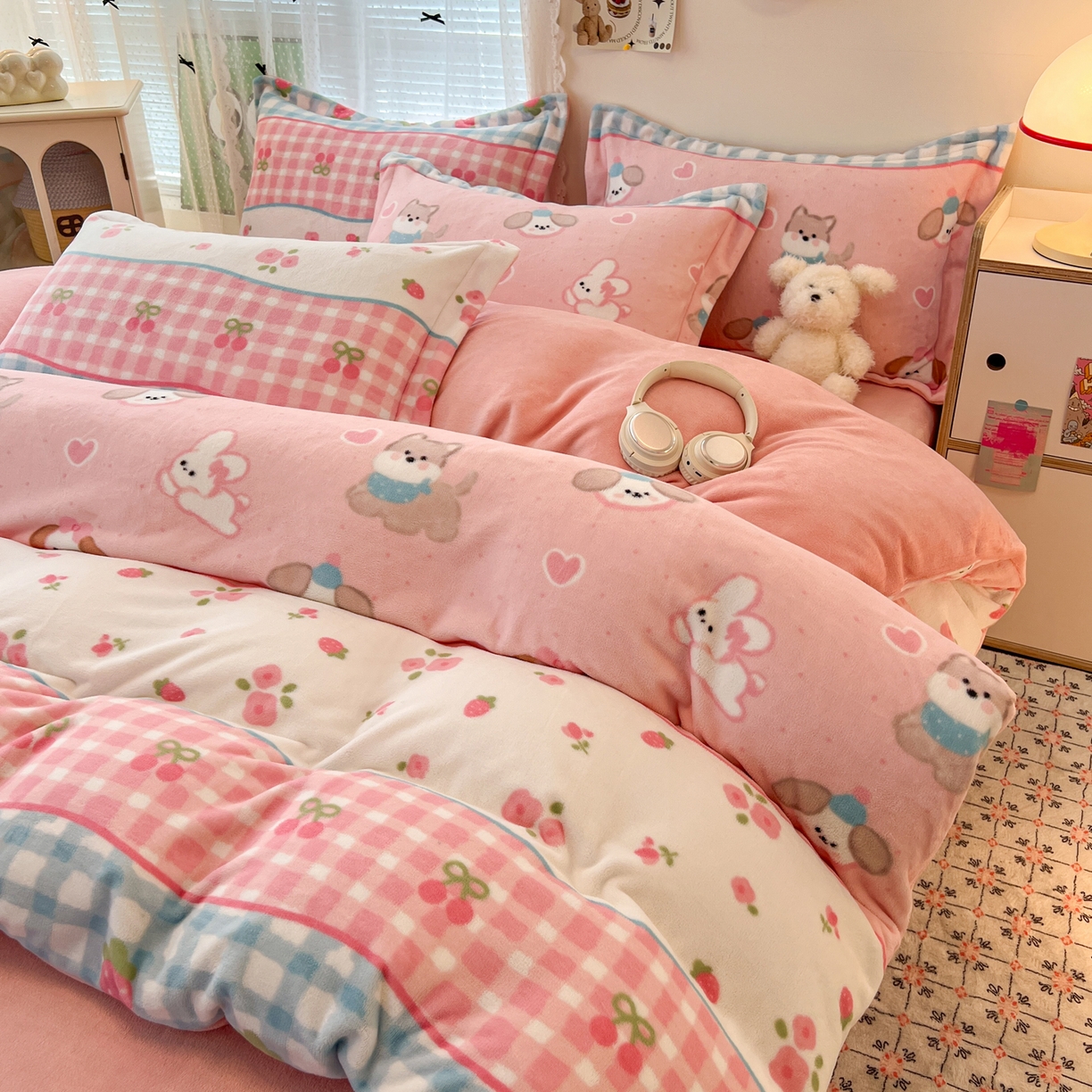 91家纺网 家纺一手货源 找家纺 （总）启发 2025新款高克重小清新牛奶绒印花四件套