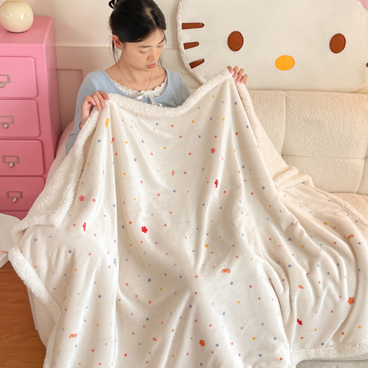 91家纺网 家纺一手货源 找家纺 川悦生活 2025新款牛奶绒羊羔绒毯子毛毯 毛毯彩虹心情