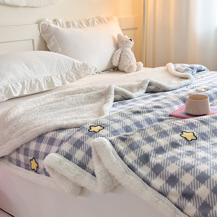 91家纺网 家纺一手货源 找家纺 川悦生活 2025新款牛奶绒羊羔绒毯子毛毯 毛毯简空星号