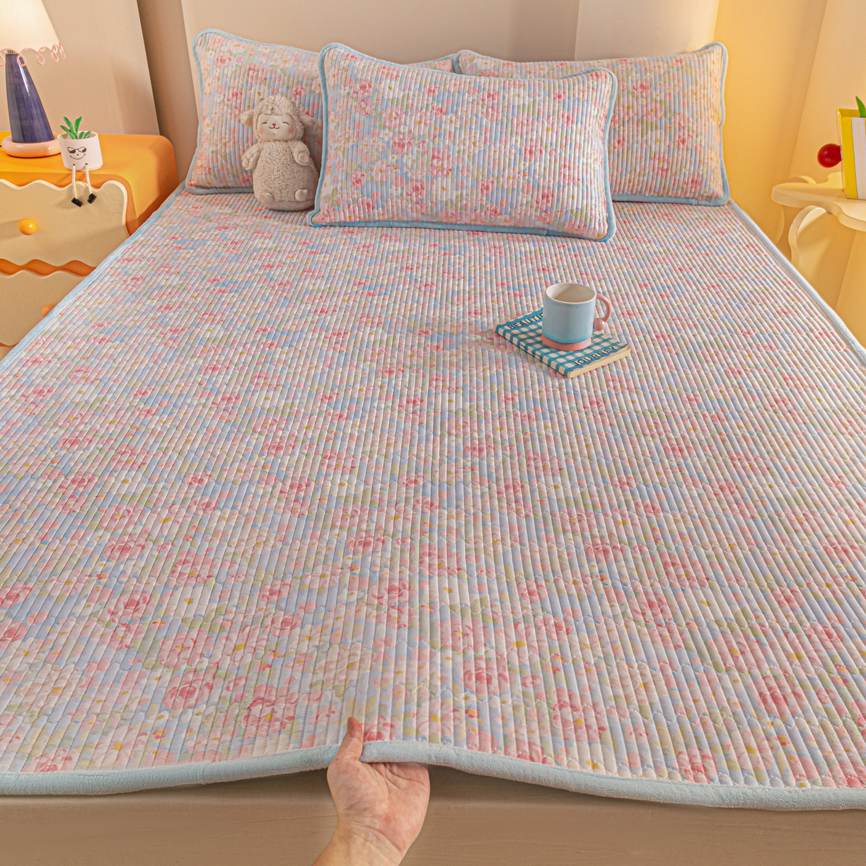 91家纺网 家纺一手货源 找家纺 恒尚居 2025新款A版全棉B版牛奶绒夹棉床褥垫A类四季可用学生床垫-秋冬款三件套系列二 梦幻【A纯棉-B牛奶绒】