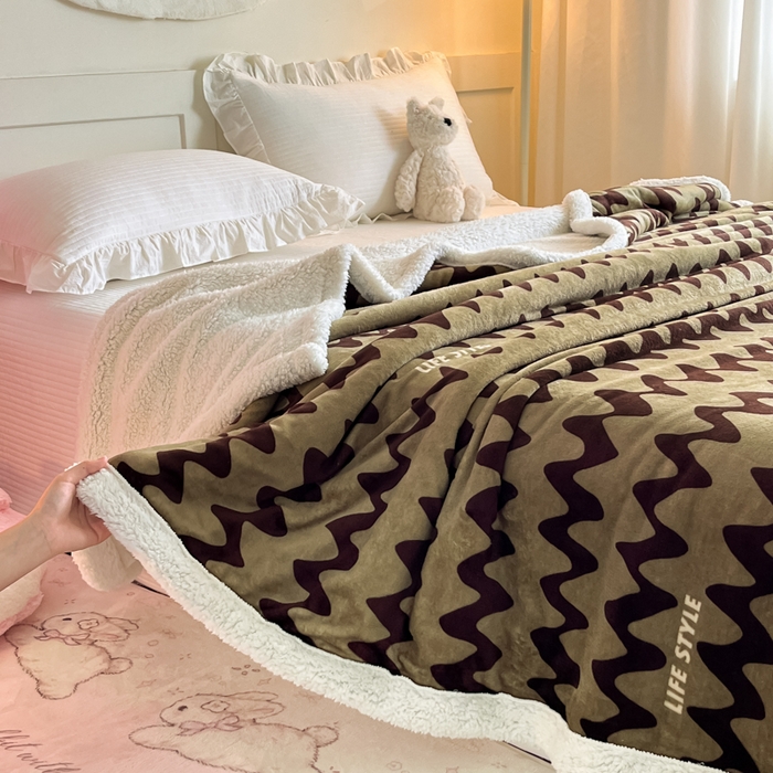 91家纺网 家纺一手货源 找家纺 川悦生活 2025新款牛奶绒羊羔绒毯子毛毯 毛毯简一轻咖