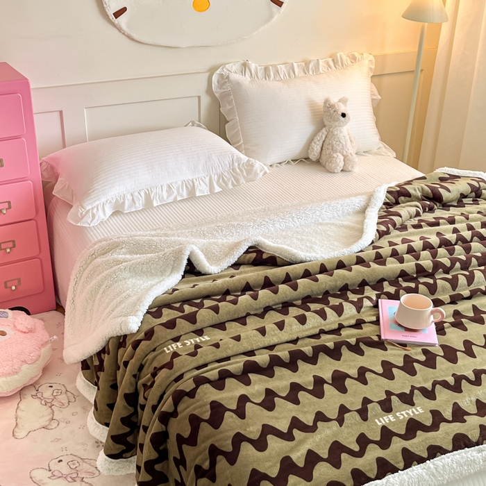 91家纺网 家纺一手货源 找家纺 川悦生活 2025新款牛奶绒羊羔绒毯子毛毯 毛毯简一轻咖