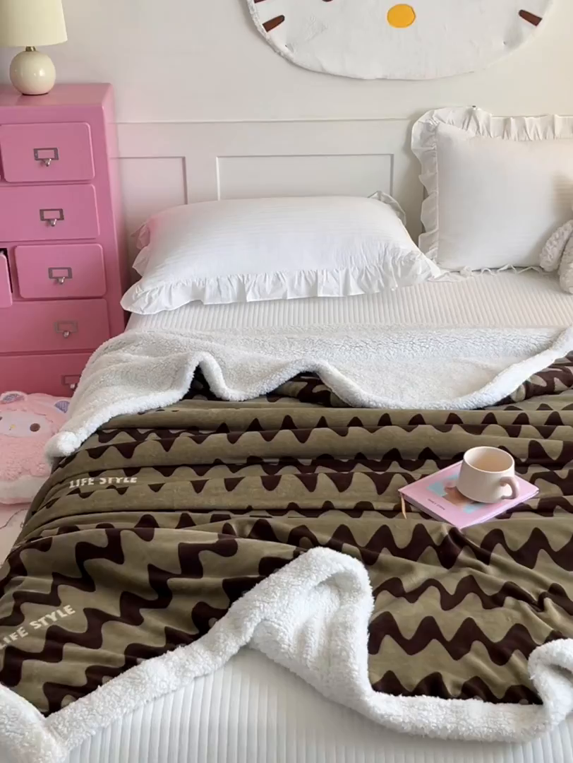 91家纺网 家纺一手货源 找家纺 川悦生活 2025新款牛奶绒羊羔绒毯子毛毯 毛毯简一轻咖