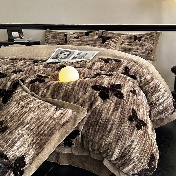 91家纺网 家纺一手货源 找家纺 （总）绒世界 2025秋冬新款丹麦绒宽边牛奶绒四件套