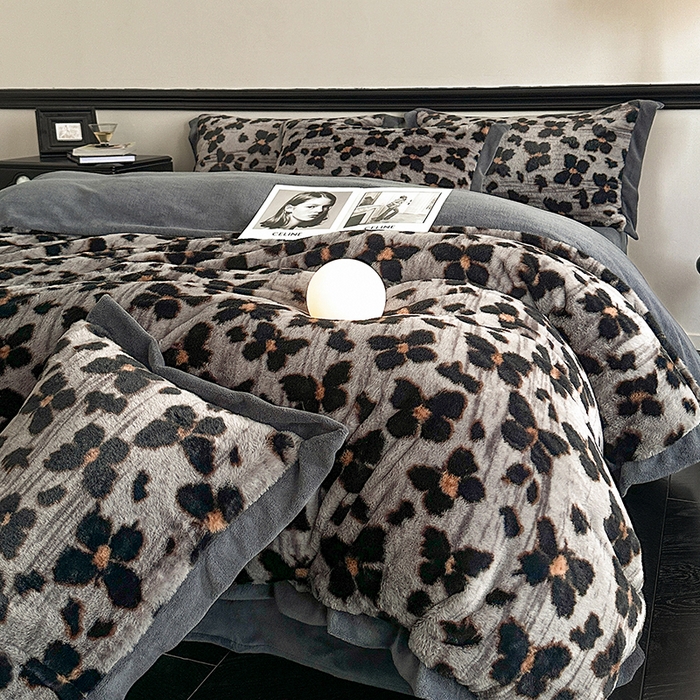 91家纺网 家纺一手货源 找家纺 （总）绒世界 2025秋冬新款丹麦绒宽边牛奶绒四件套