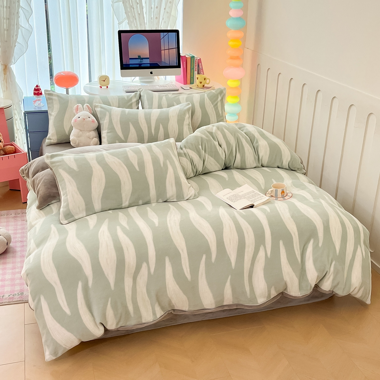 91家纺网 家纺一手货源 找家纺 启发 2025新款高克重小清新牛奶绒印花四件套 波浪