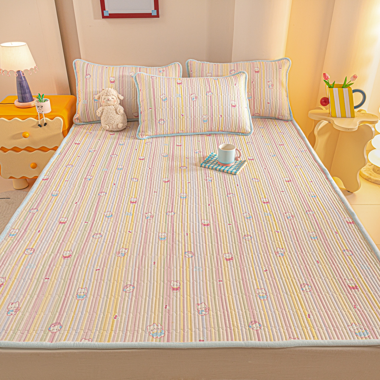 91家纺网 家纺一手货源 找家纺 恒尚居 2025新款A版全棉B版牛奶绒夹棉床褥垫A类四季可用学生床垫-秋冬款三件套系列三 彩虹猫【A纯棉-B牛奶绒】