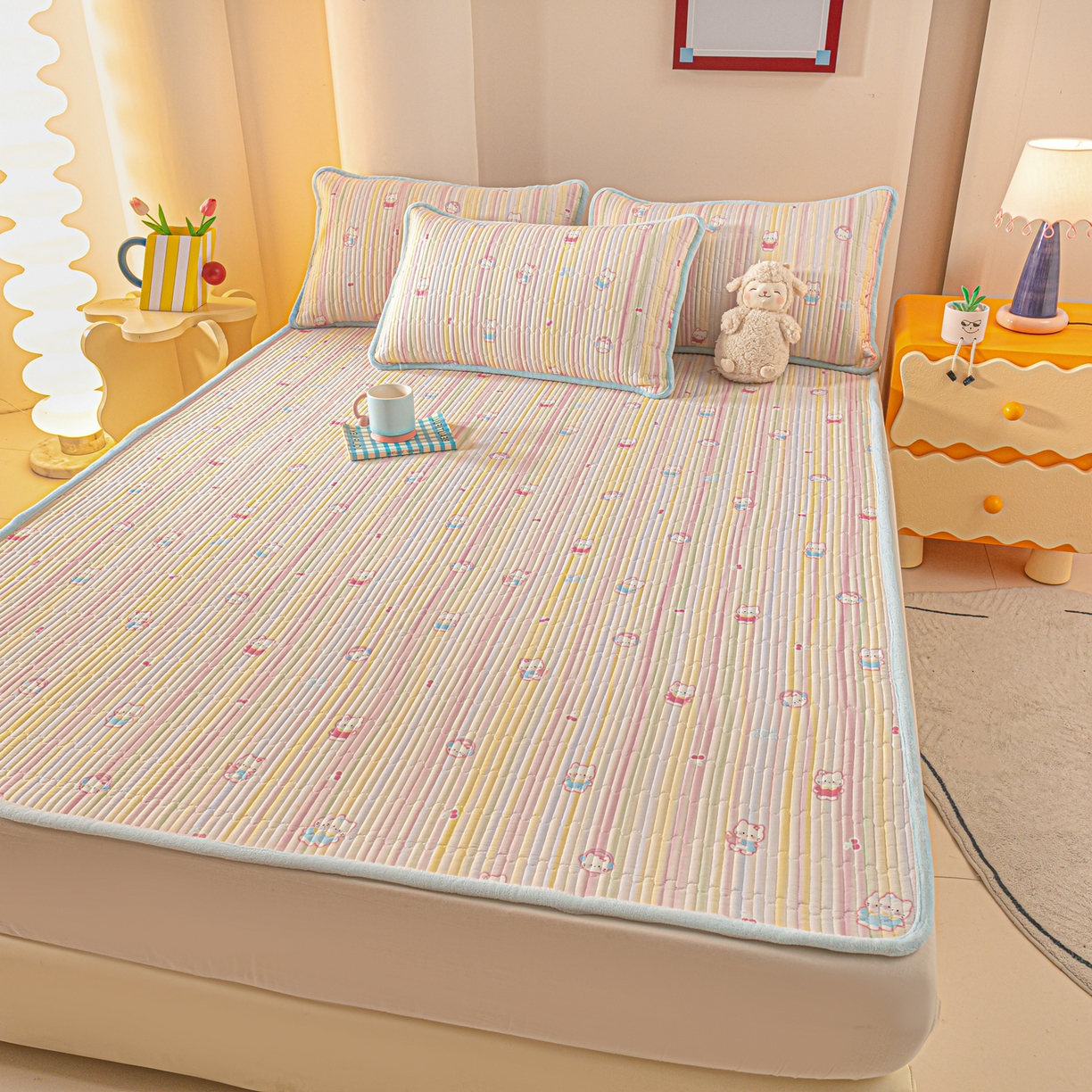 91家纺网 家纺一手货源 找家纺 恒尚居 2025新款A版全棉B版牛奶绒夹棉床褥垫A类四季可用学生床垫-秋冬款三件套系列三 彩虹猫【A纯棉-B牛奶绒】