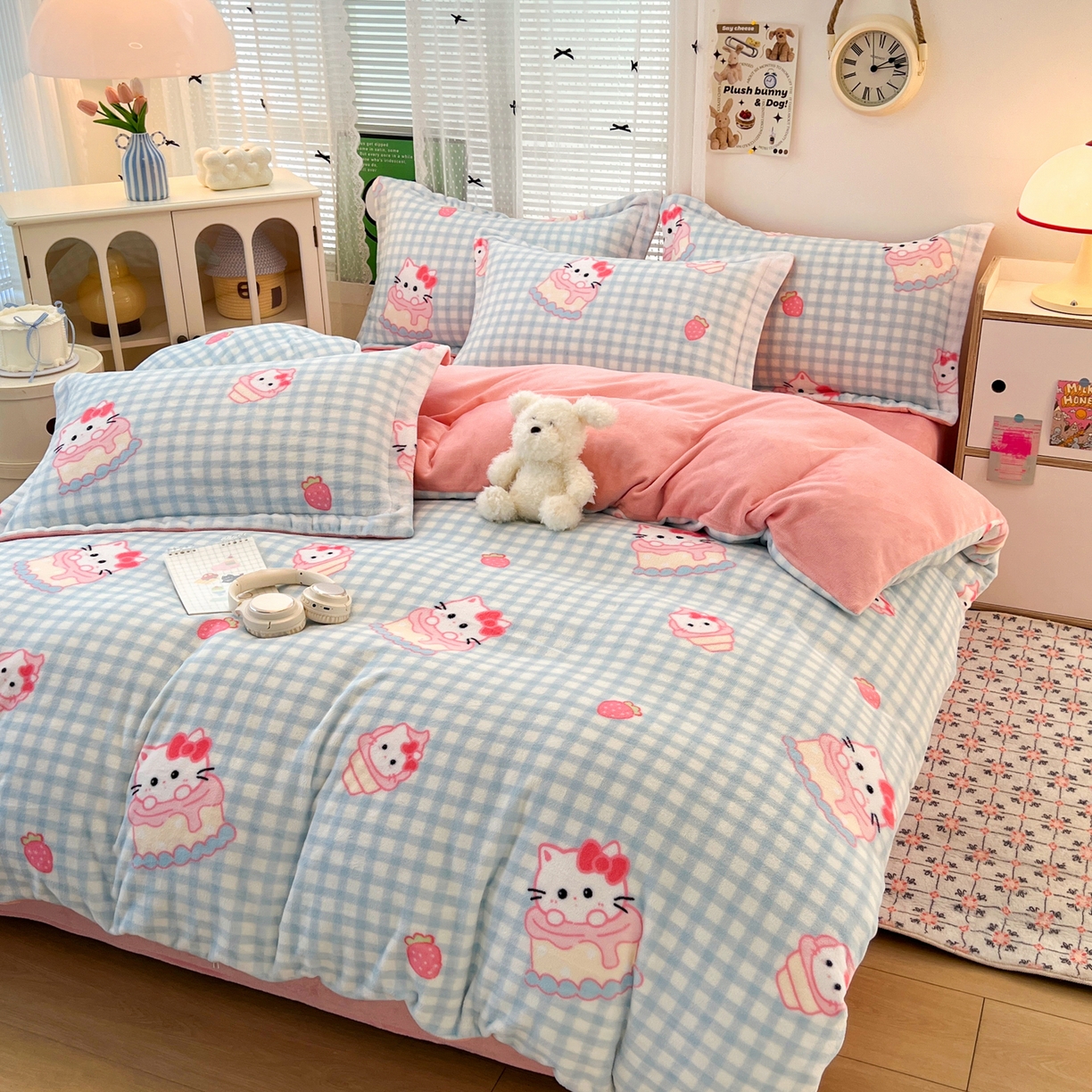 91家纺网 家纺一手货源 找家纺 启发 2025新款高克重小清新牛奶绒印花四件套 蛋糕Kitty