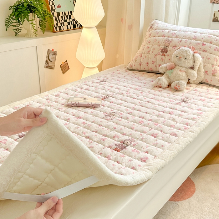 91家纺网 家纺一手货源 找家纺 韩巢家纺 2025款秋冬季上下铺牛奶绒床垫床护垫学生床褥子宿舍寝室床褥铺底 暖绒-小兔舞