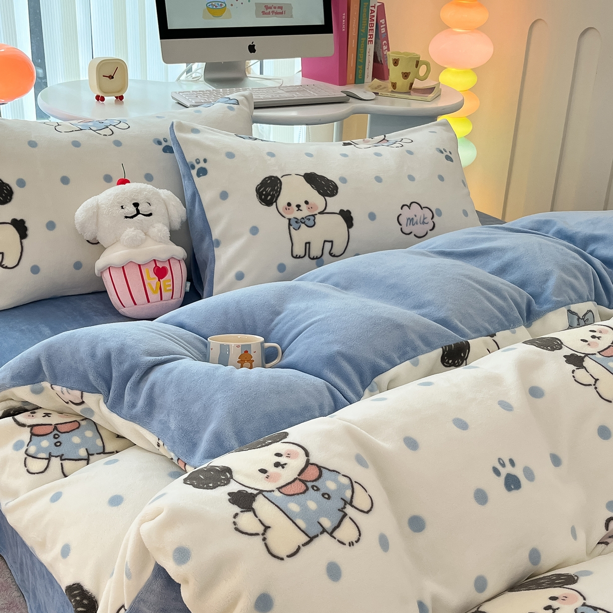 91家纺网 家纺一手货源 找家纺 启发 2025新款高克重小清新牛奶绒印花四件套 点点狗