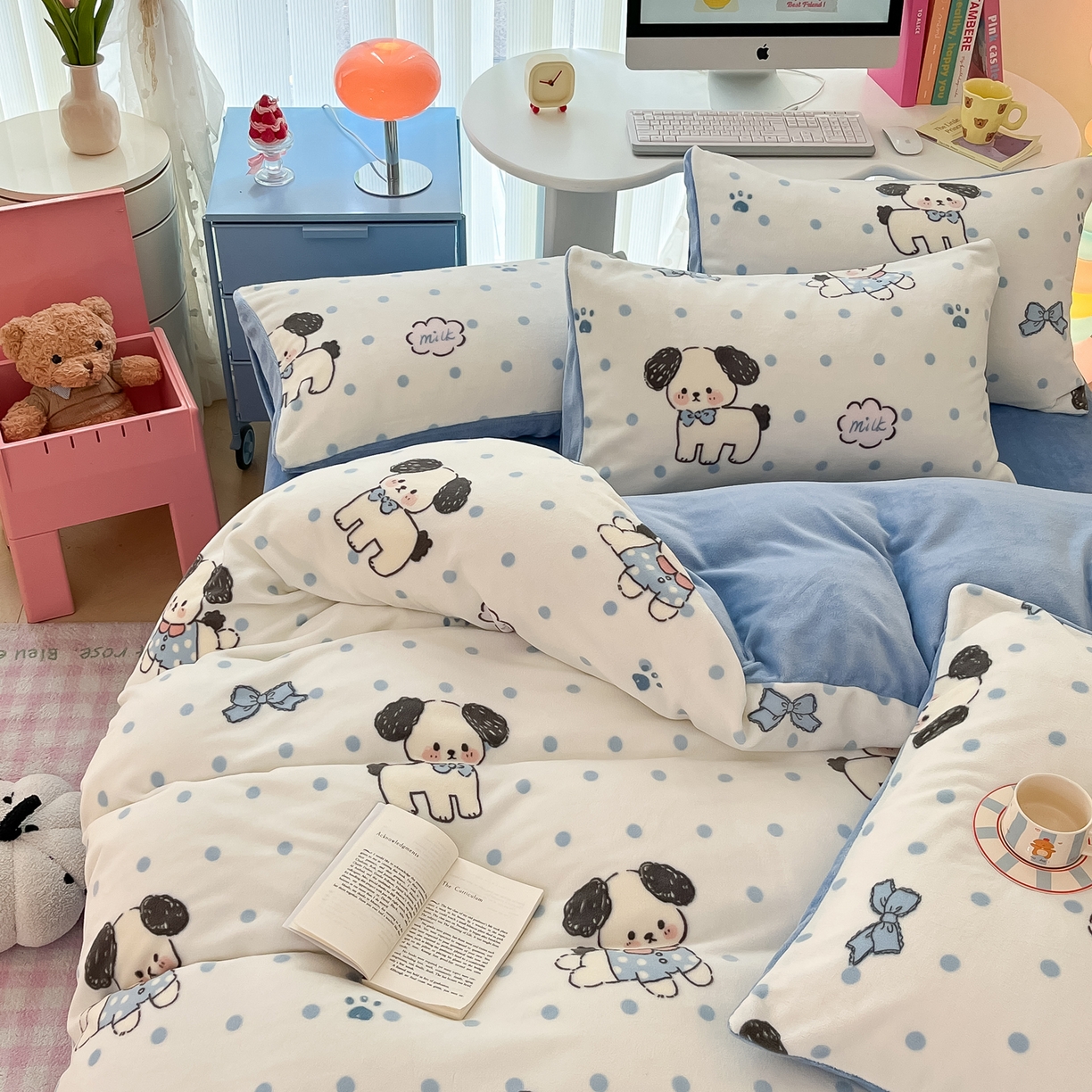 91家纺网 家纺一手货源 找家纺 启发 2025新款高克重小清新牛奶绒印花四件套 点点狗