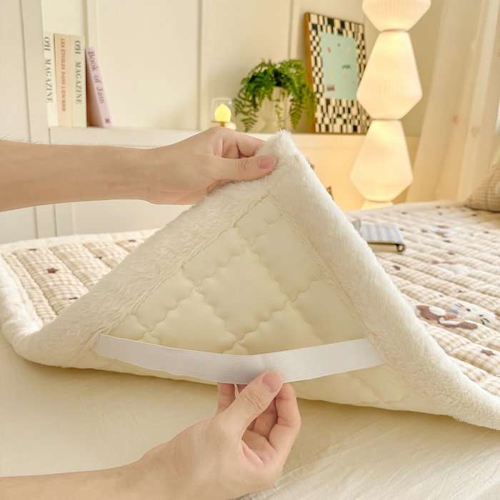 91家纺网 家纺一手货源 找家纺 韩巢家纺 2025款秋冬季上下铺牛奶绒床垫床护垫学生床褥子宿舍寝室床褥铺底 暖绒-可爱猫星