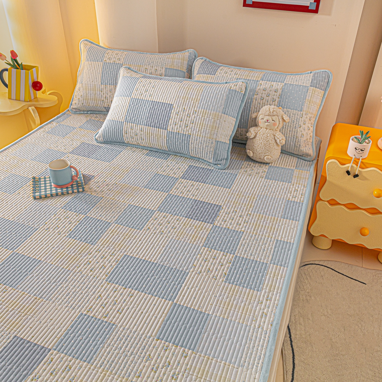 91家纺网 家纺一手货源 找家纺 恒尚居 2025新款A版全棉B版牛奶绒夹棉床褥垫A类四季可用学生床垫-秋冬款三件套系列三 芳菲-蓝【A纯棉-B牛奶绒】