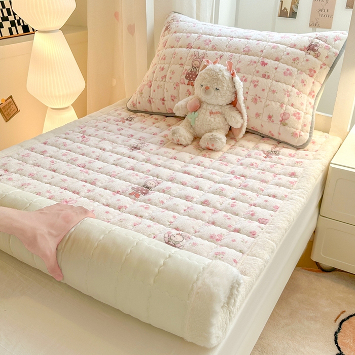 91家纺网 家纺一手货源 找家纺 韩巢家纺 2025款秋冬季上下铺牛奶绒床垫床护垫学生床褥子宿舍寝室床褥铺底 暖绒-小兔舞