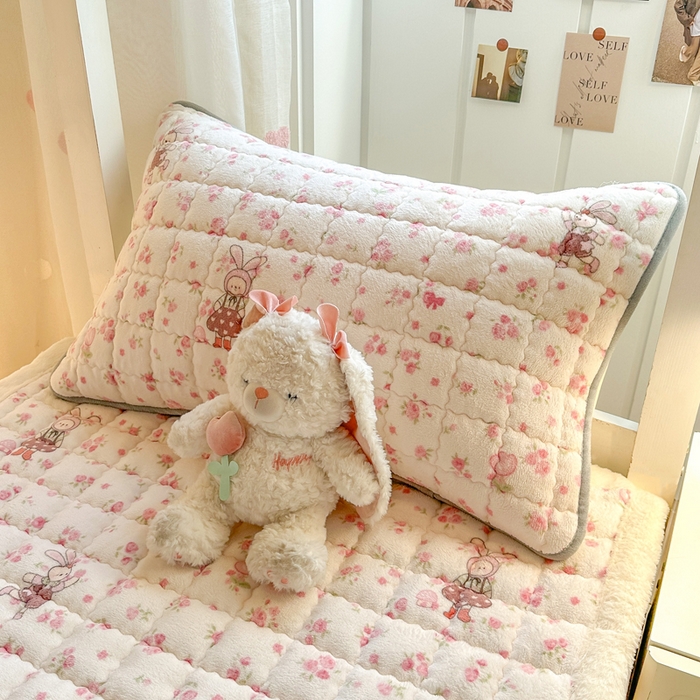 91家纺网 家纺一手货源 找家纺 韩巢家纺 2025款秋冬季上下铺牛奶绒床垫床护垫学生床褥子宿舍寝室床褥铺底 暖绒-小兔舞