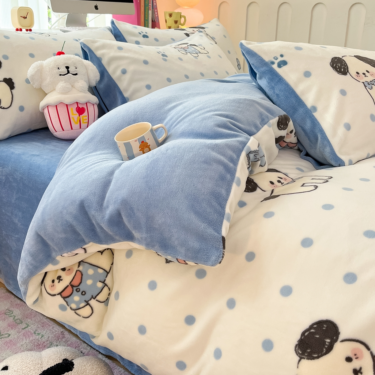 91家纺网 家纺一手货源 找家纺 启发 2025新款高克重小清新牛奶绒印花四件套 点点狗