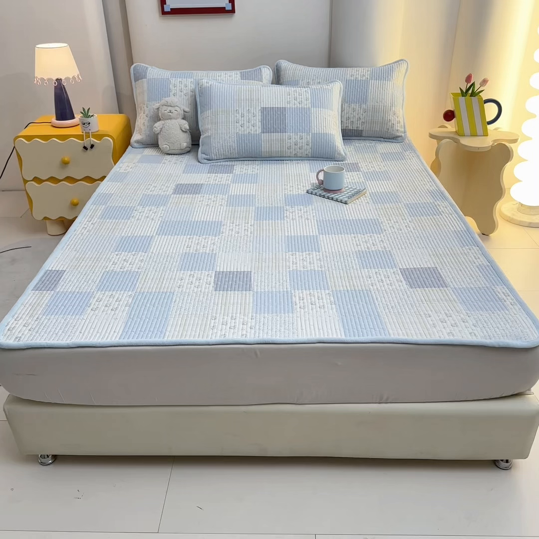 91家纺网 家纺一手货源 找家纺 恒尚居 2025新款A版全棉B版牛奶绒夹棉床褥垫A类四季可用学生床垫-秋冬款三件套系列三 芳菲-蓝【A纯棉-B牛奶绒】