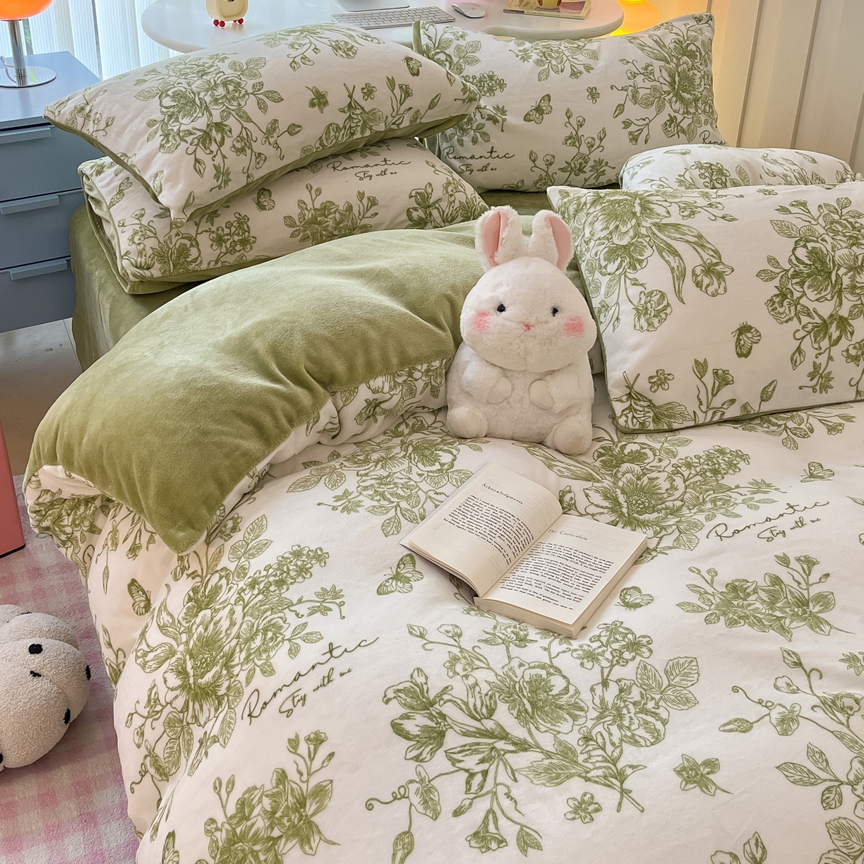 91家纺网 家纺一手货源 找家纺 启发 2025新款高克重小清新牛奶绒印花四件套 法式浪漫