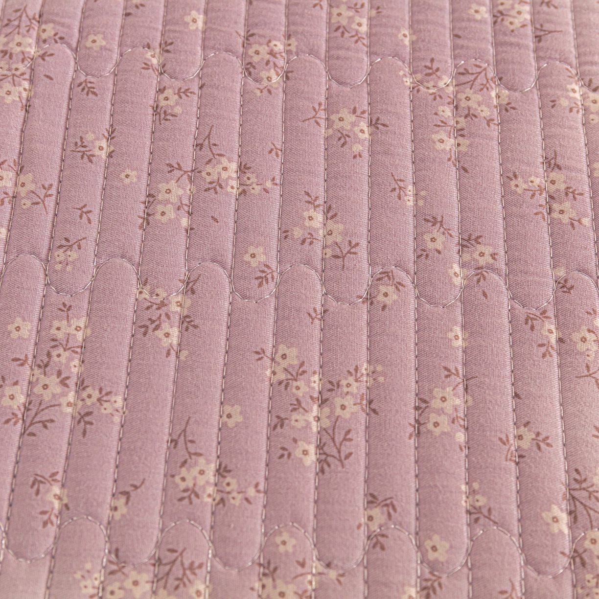 91家纺网 家纺一手货源 找家纺 恒尚居 2025新款A版全棉B版牛奶绒夹棉床褥垫A类四季可用学生床垫-秋冬款三件套系列三 花言【A纯棉-B牛奶绒】