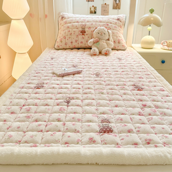 91家纺网 家纺一手货源 找家纺 韩巢家纺 2025款秋冬季上下铺牛奶绒床垫床护垫学生床褥子宿舍寝室床褥铺底 暖绒-小兔舞