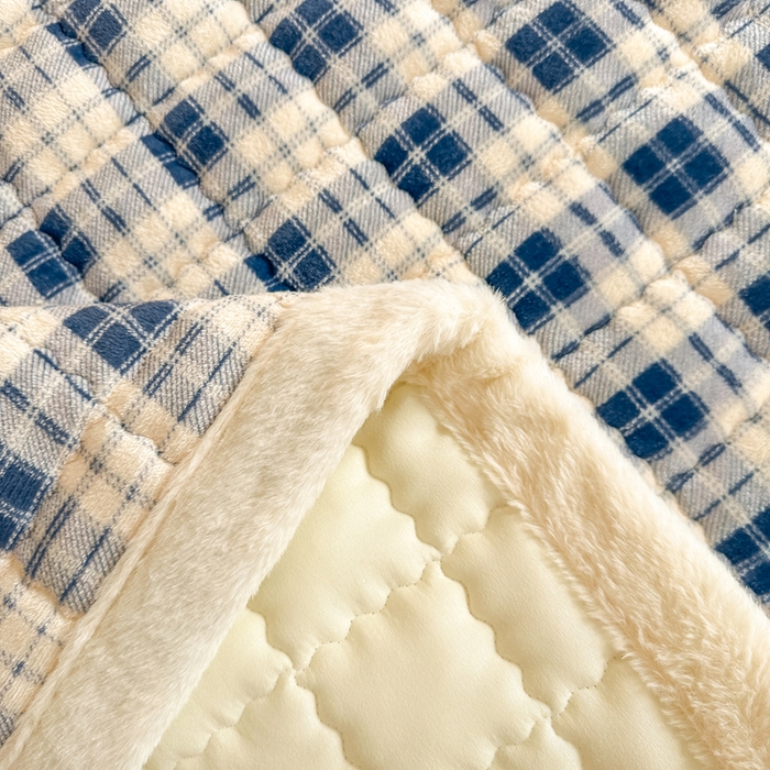 91家纺网 家纺一手货源 找家纺 韩巢家纺 2025款秋冬季上下铺牛奶绒床垫床护垫学生床褥子宿舍寝室床褥铺底 暖绒-蓝格英伦熊