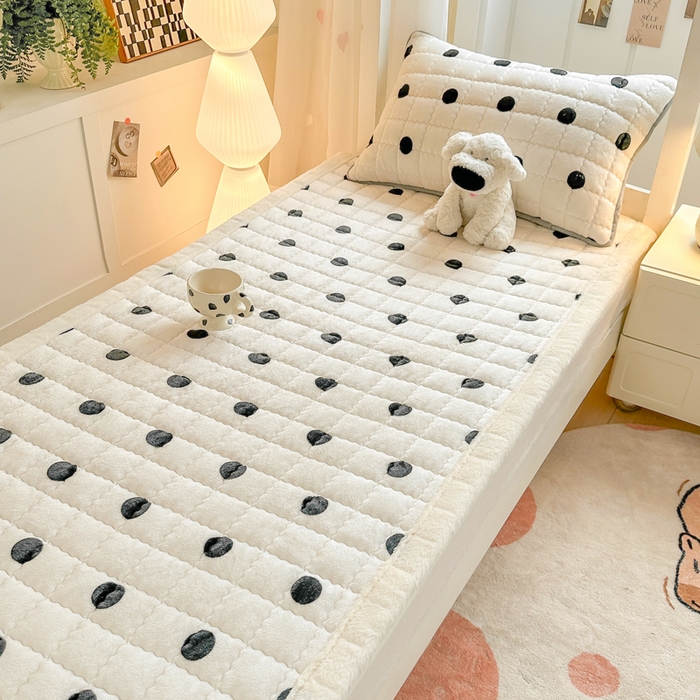 91家纺网 家纺一手货源 找家纺 韩巢家纺 2025款秋冬季上下铺牛奶绒床垫床护垫学生床褥子宿舍寝室床褥铺底 暖绒-米珍珠