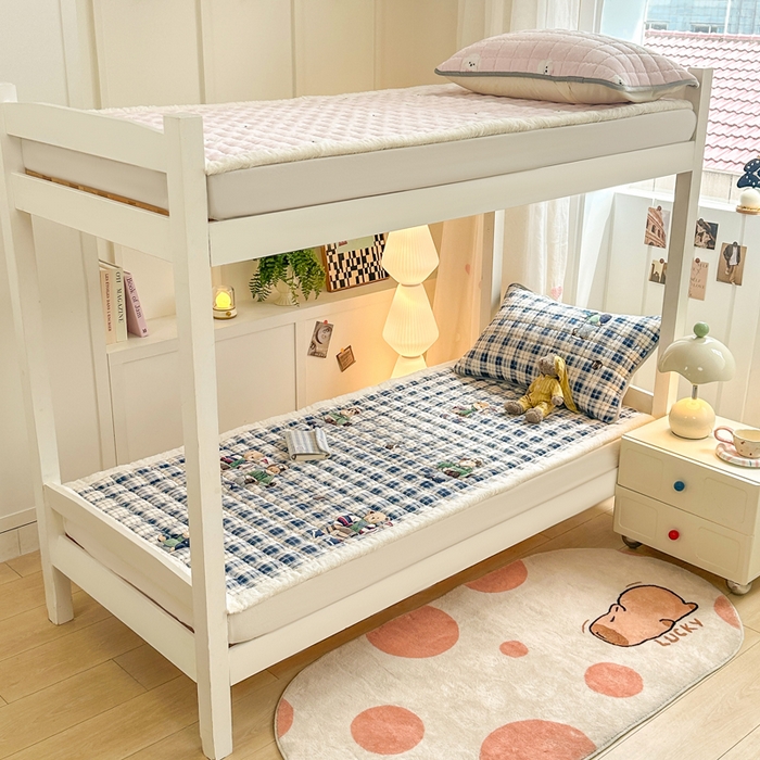 91家纺网 家纺一手货源 找家纺 韩巢家纺 2025款秋冬季上下铺牛奶绒床垫床护垫学生床褥子宿舍寝室床褥铺底 暖绒-蓝格英伦熊