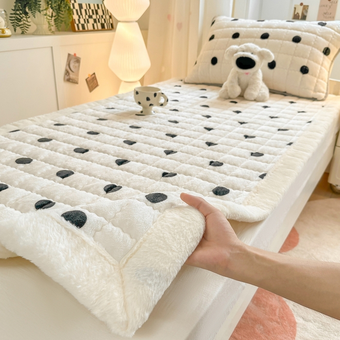 91家纺网 家纺一手货源 找家纺 韩巢家纺 2025款秋冬季上下铺牛奶绒床垫床护垫学生床褥子宿舍寝室床褥铺底 暖绒-米珍珠