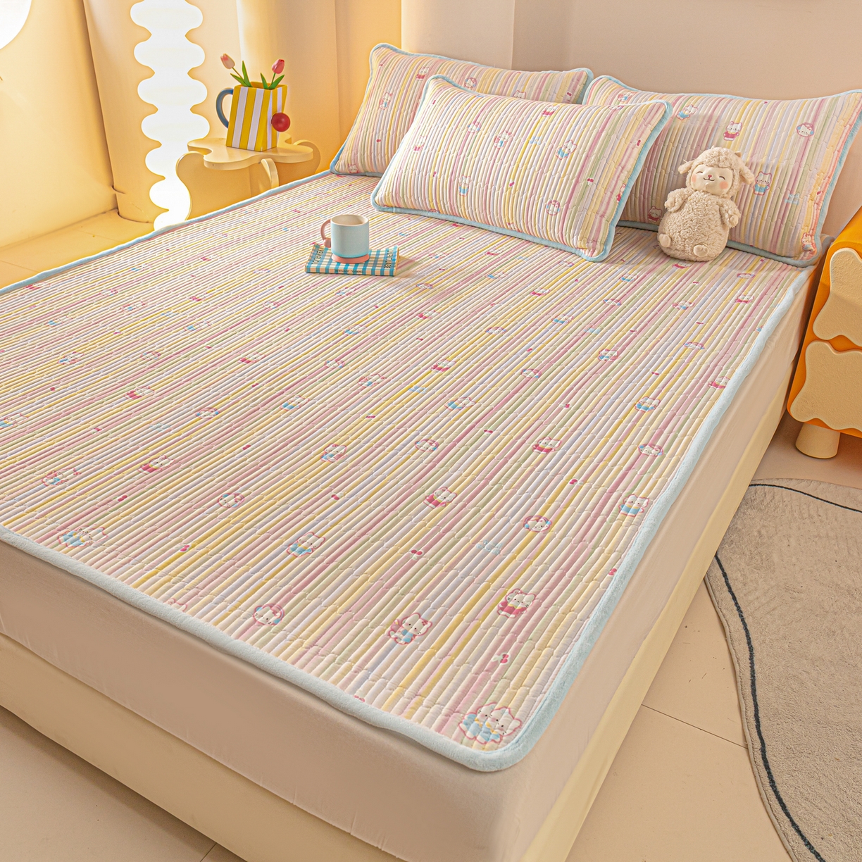 91家纺网 家纺一手货源 找家纺 恒尚居 2025新款A版全棉B版牛奶绒夹棉床褥垫A类四季可用学生床垫-秋冬款三件套系列二 彩虹猫【A纯棉-B牛奶绒】