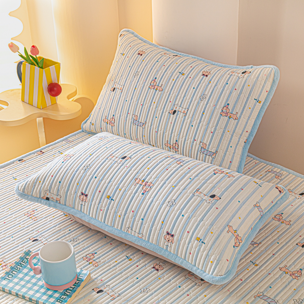 91家纺网 家纺一手货源 找家纺 恒尚居 2025新款A版全棉B版牛奶绒夹棉床褥垫A类四季可用学生床垫-秋冬款三件套系列一 机灵旺仔【A纯棉-B牛奶绒】