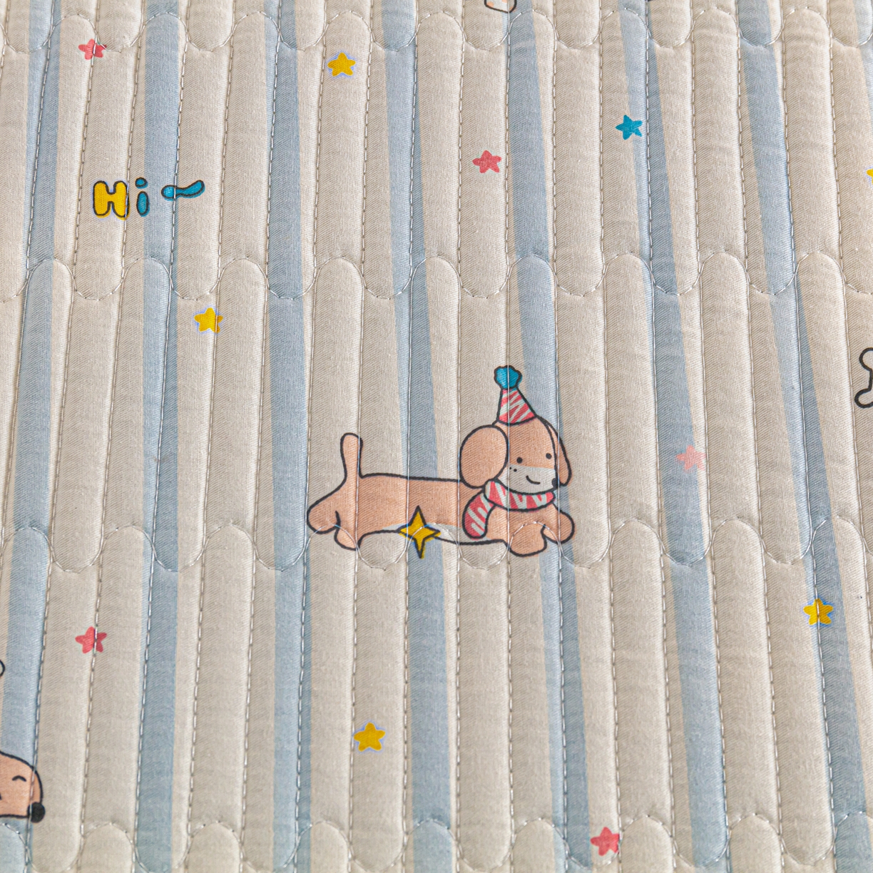 91家纺网 家纺一手货源 找家纺 恒尚居 2025新款A版全棉B版牛奶绒夹棉床褥垫A类四季可用学生床垫-秋冬款三件套系列一 机灵旺仔【A纯棉-B牛奶绒】