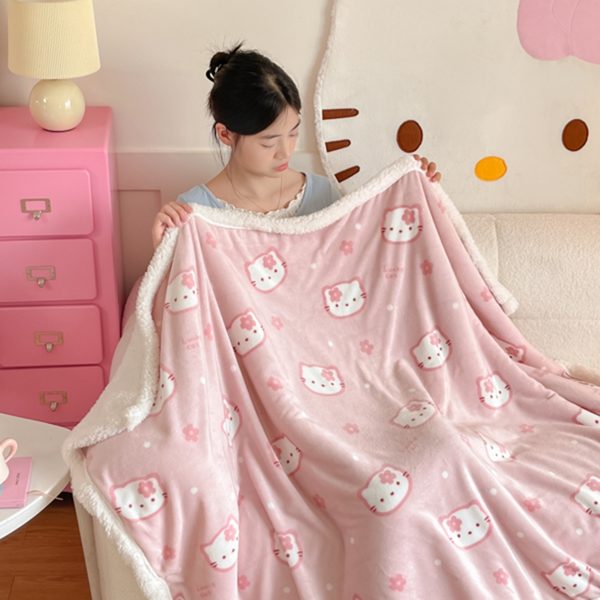 91家纺网 家纺一手货源 找家纺 川悦生活 2025新款牛奶绒羊羔绒毯子毛毯 毛毯少女喵喵